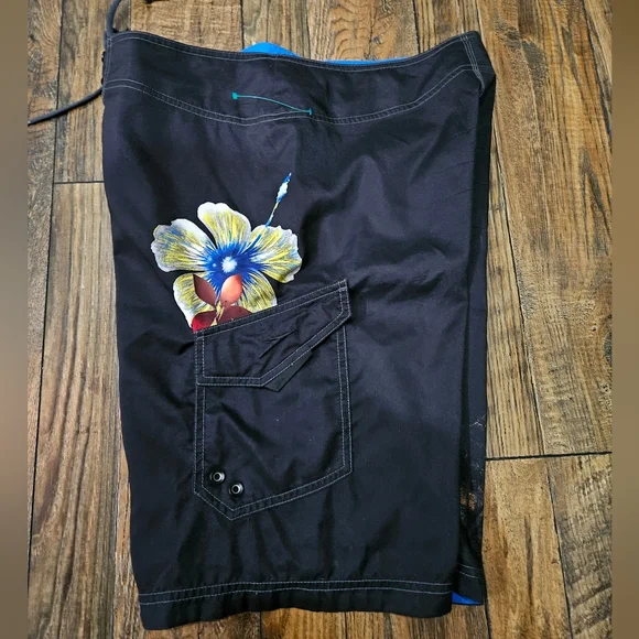 Speedo Men's‎ Swim Trunks. Size 32 - Picture 4 of 6